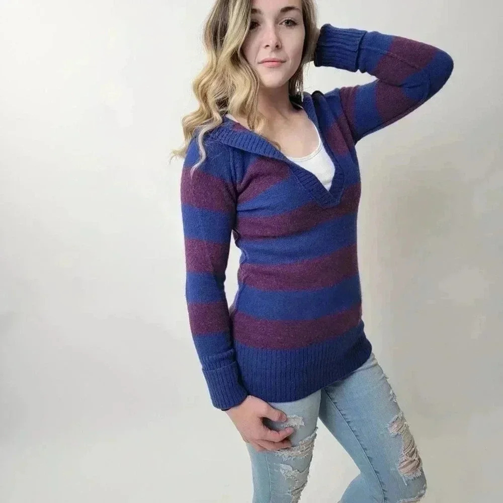 Vintage Wrangler Lambswool V-neck Hooded Sweater - S - Picture 6 of 8